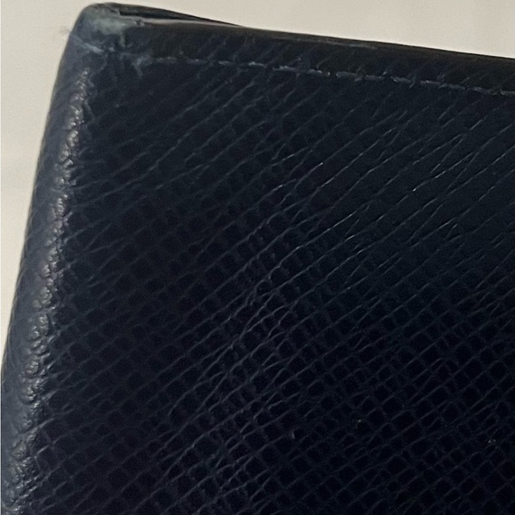 Louis Vuitton Multiple Wallet in Good Condition - Picture 4 of 6